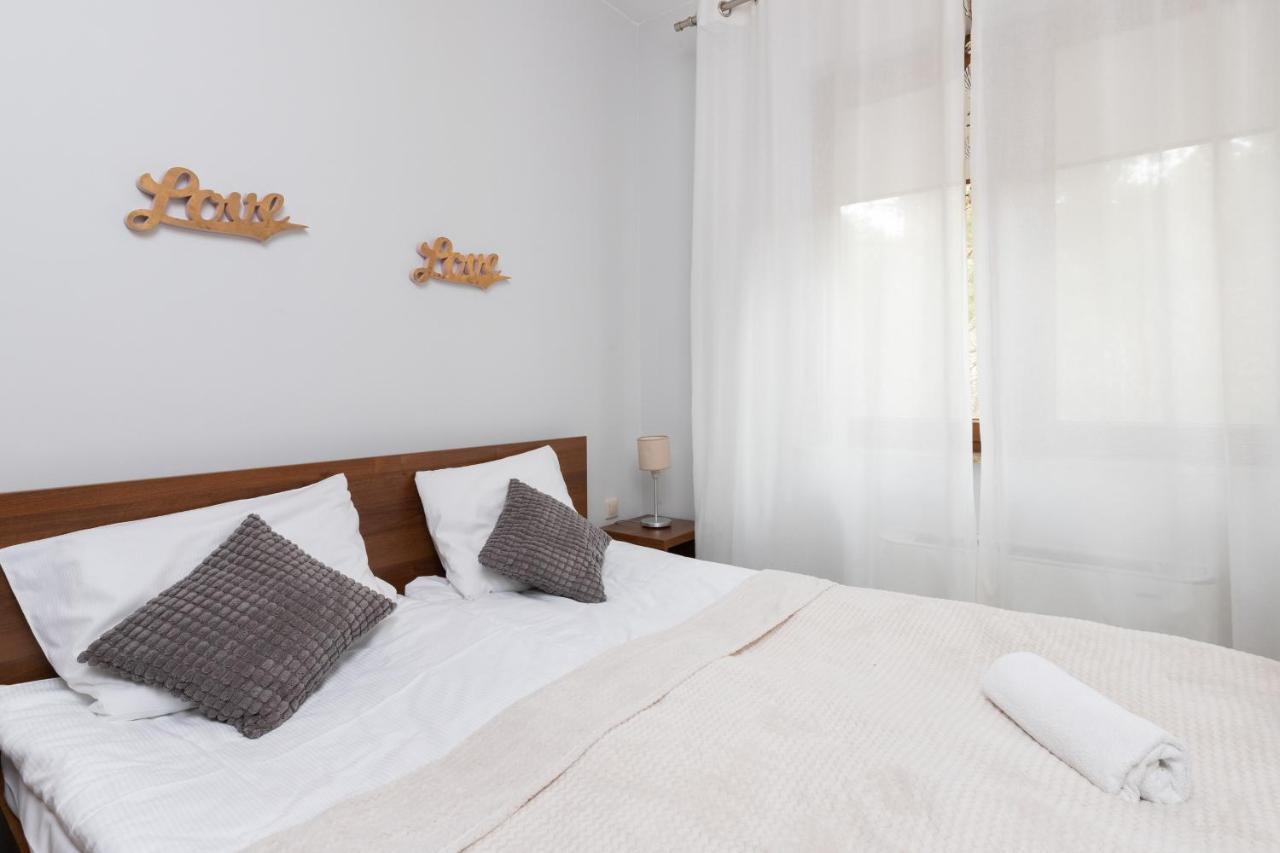 Villa 4 Pory Roku By Noclegi Renters Jastrzebia Gora Luaran gambar