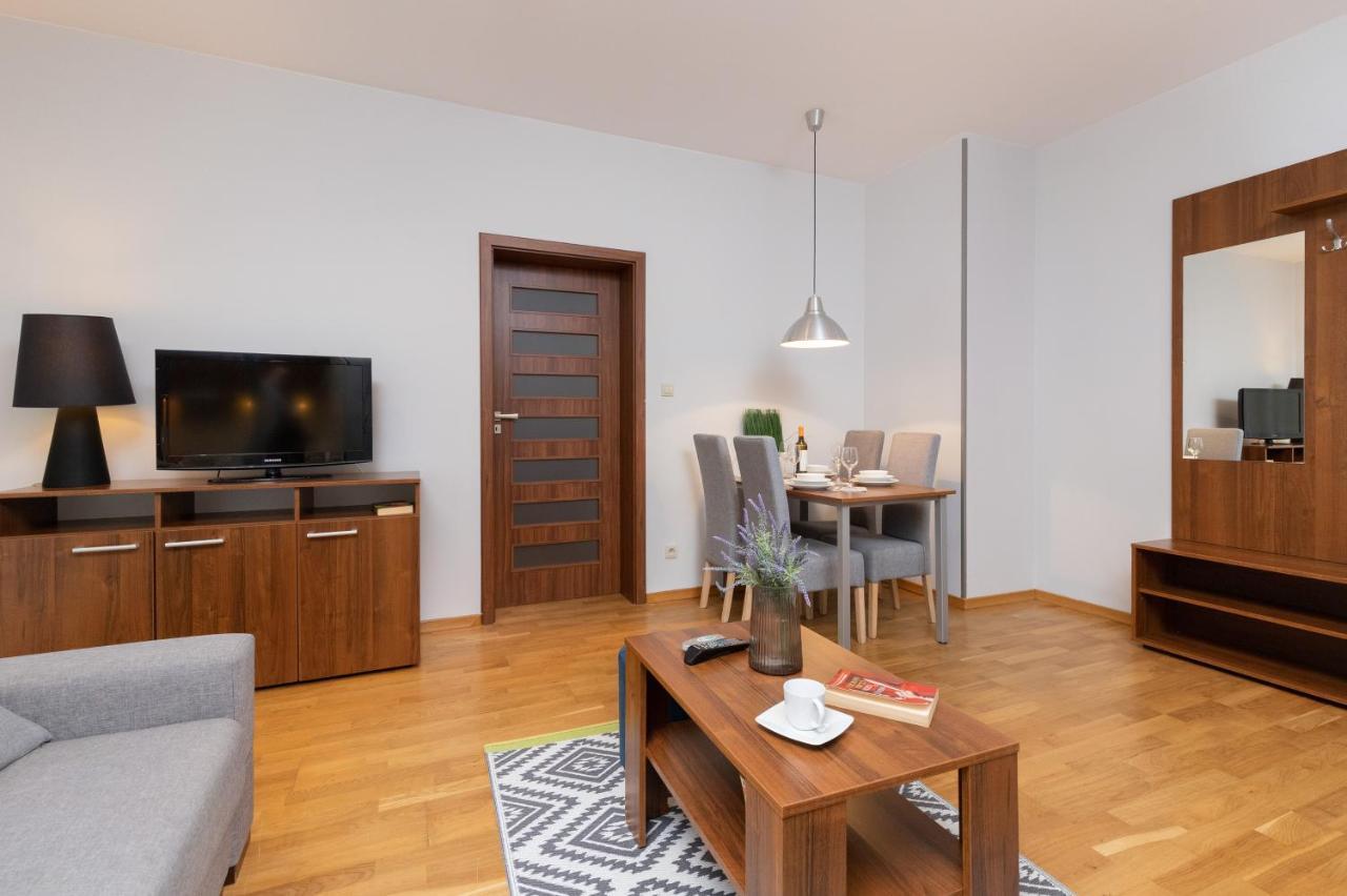 Villa 4 Pory Roku By Noclegi Renters Jastrzebia Gora Luaran gambar