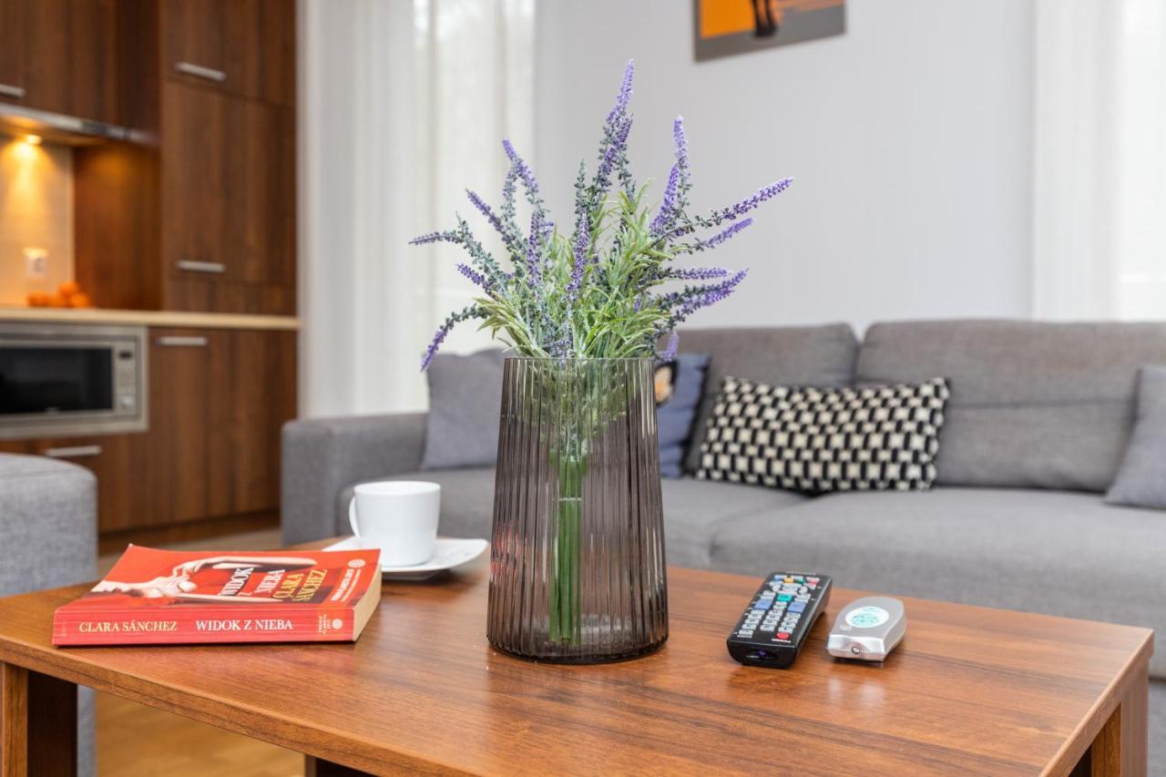 Villa 4 Pory Roku By Noclegi Renters Jastrzebia Gora Luaran gambar